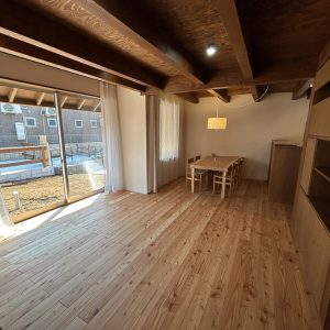 木質化とは｜内装に木を使うメリットと住まい・建築物への取り入れ方