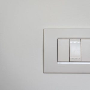 スイッチの高さは何cmが標準？低めの理由、おしゃれに見せる決め方も解説